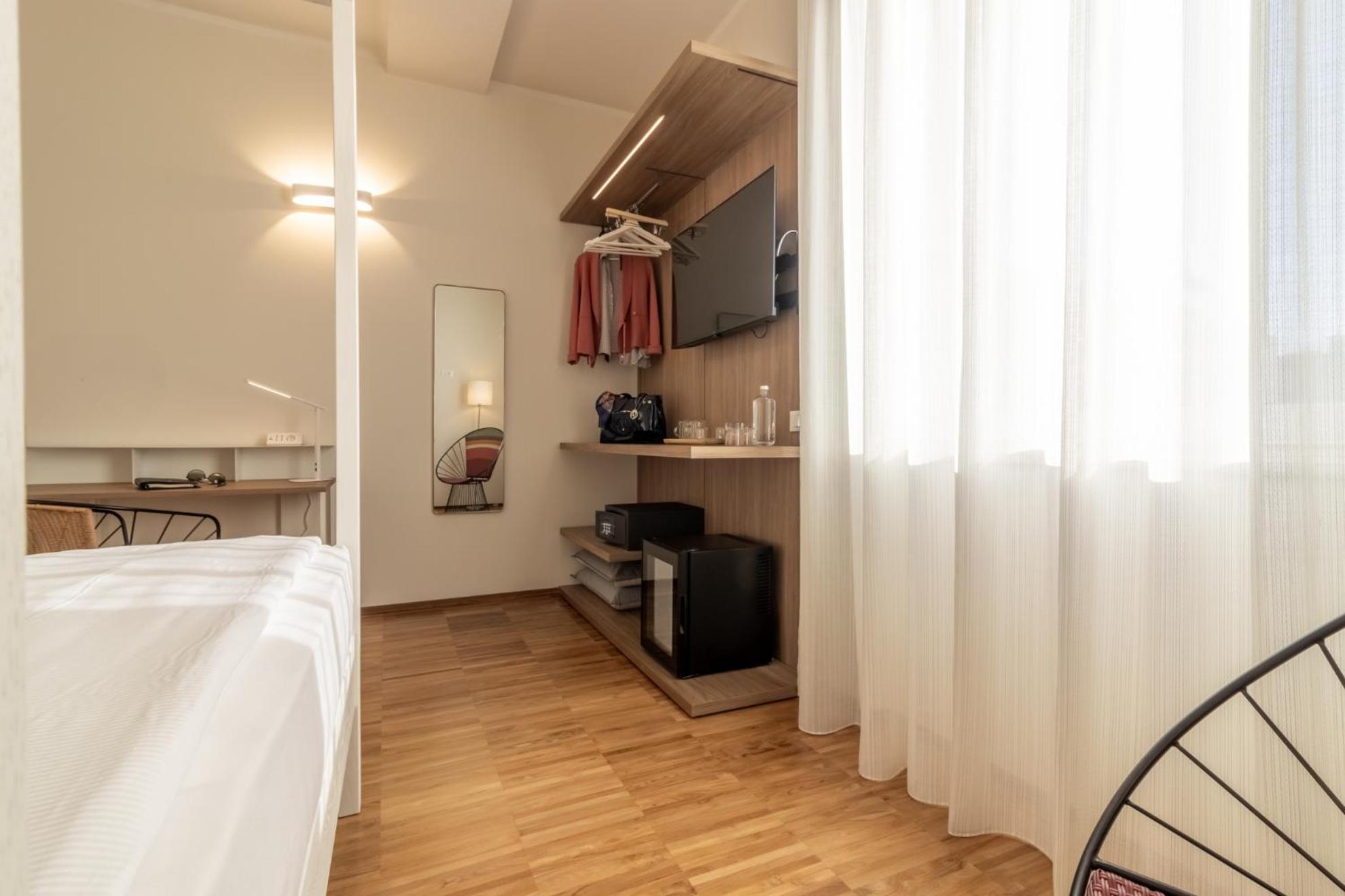 לה ספציה Il Faro Luxury Rooms & Lounge מראה חיצוני תמונה